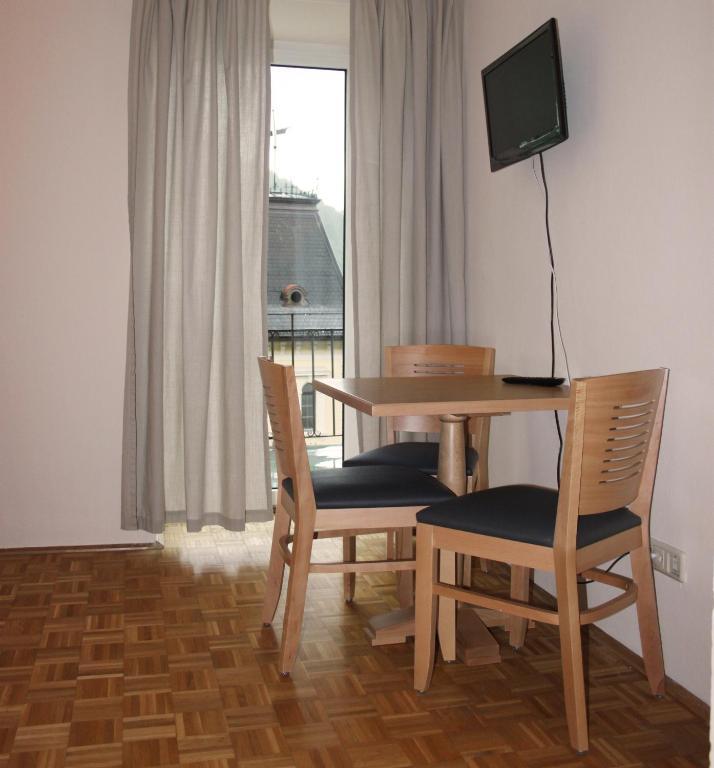 Hotel Hirschen Bad Gastein Ruang foto